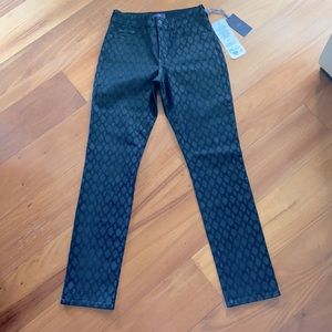 NYDJ NWT Sz 6 Patterned Black Skinny Jeans